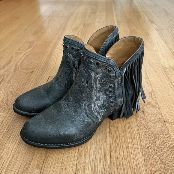 Sterling River Gray Distressed Leather Fringe Booties Western Women's Size 7.5 - Picture 1 of 10